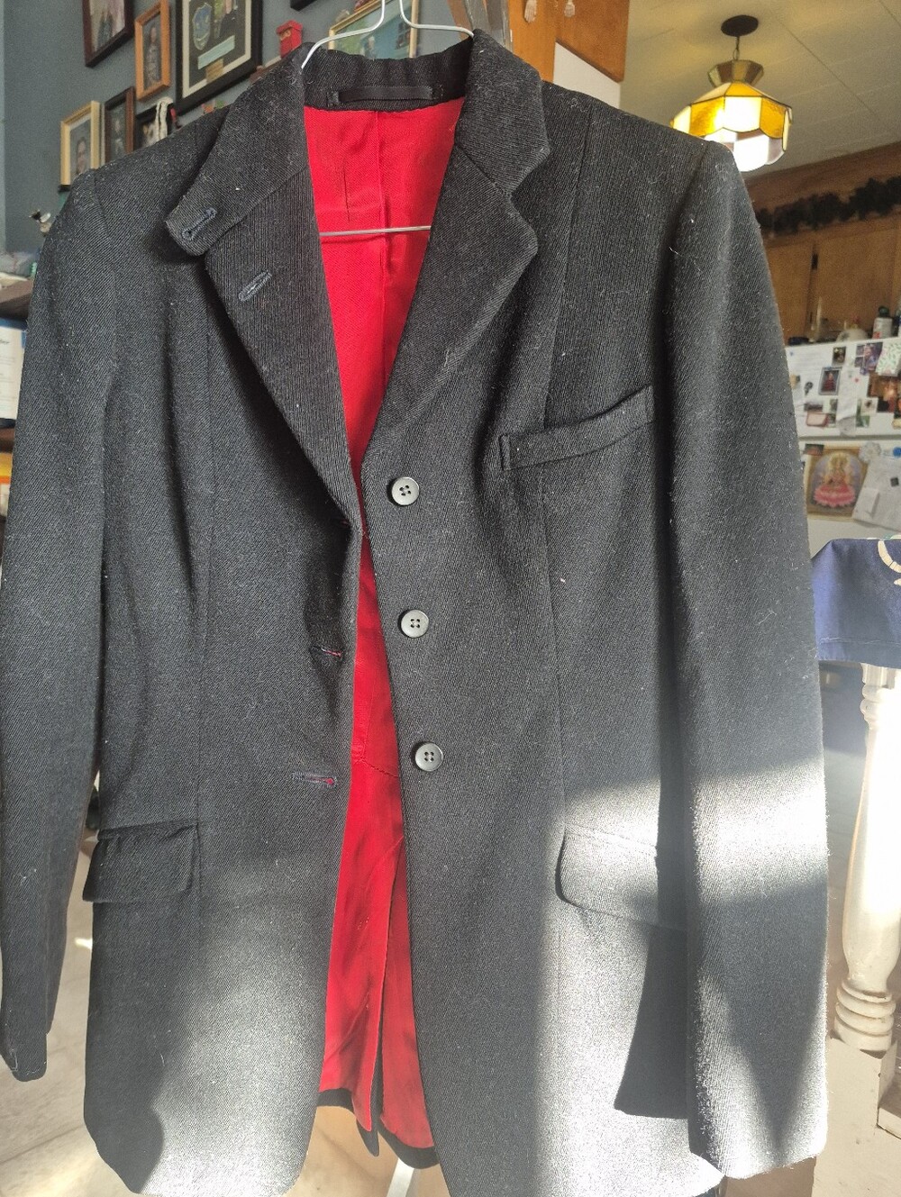 Callaghan's 100% Wool Women's Black Blazer with Red Lining